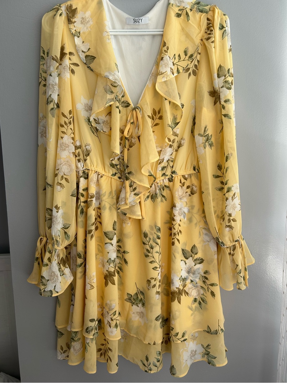Suzy Yellow Floral Ruffle V-Neck Dress - Picture 6 of 12